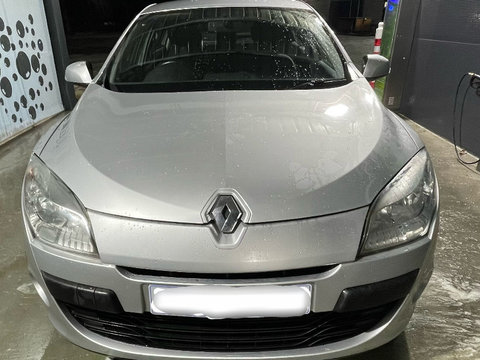 Capota portbagaj spate Renault Megane 3 2013 hatchback 1.5 dci