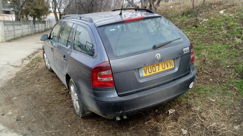 Capota portbagaj spate Skoda Octavia 200