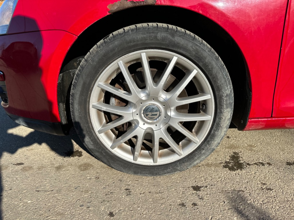 Capota portbagaj spate Volkswagen Golf 5
