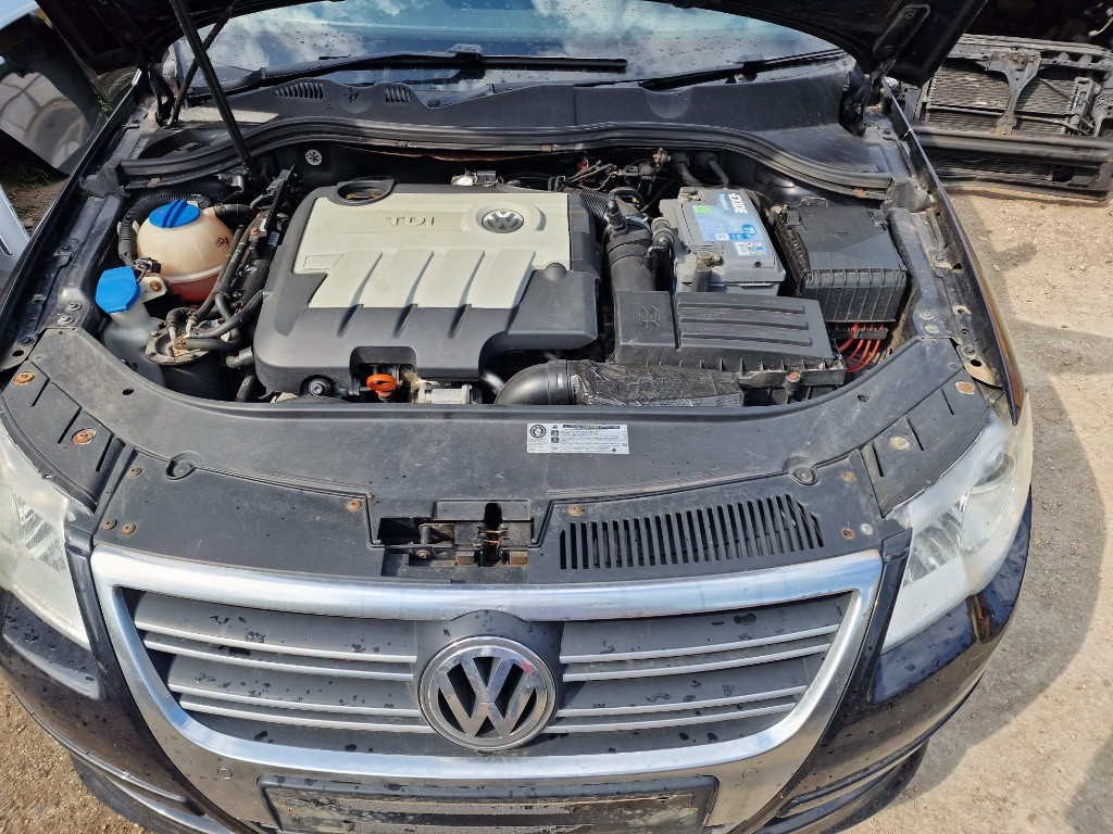 Capota portbagaj spate Volkswagen Passat