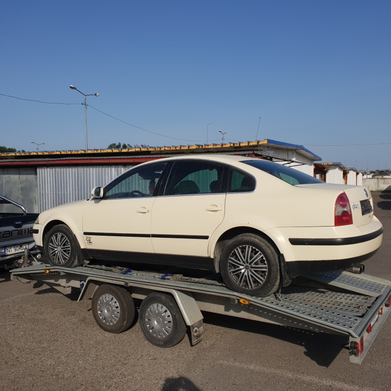 Capota portbagaj spate VW Passat B5 2005