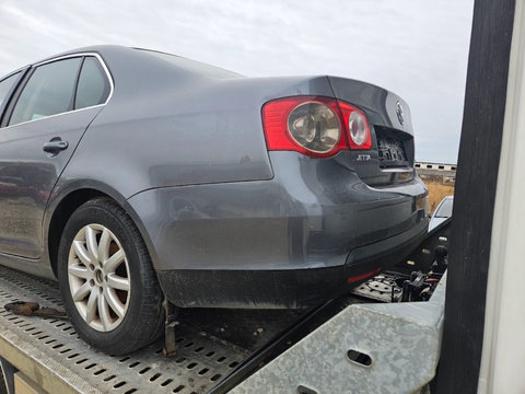 Capota portbagaj Vw Jetta din 2008 2009