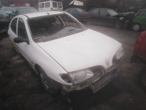 Capota Renault Megane 1997 Hatchback 1.6 benzina 8v