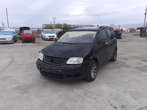 Capota simpla Volkswagen Touran 2005 1.9 TDI 105cp