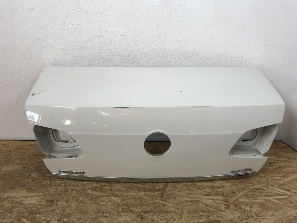 Capota spate Passat B7 limuzina sedan 2011 (cod intern: 24644)