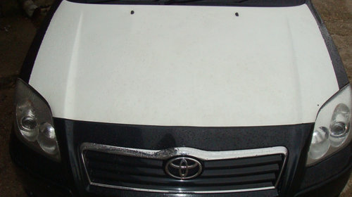 Capota Toyota Avensis an 2004