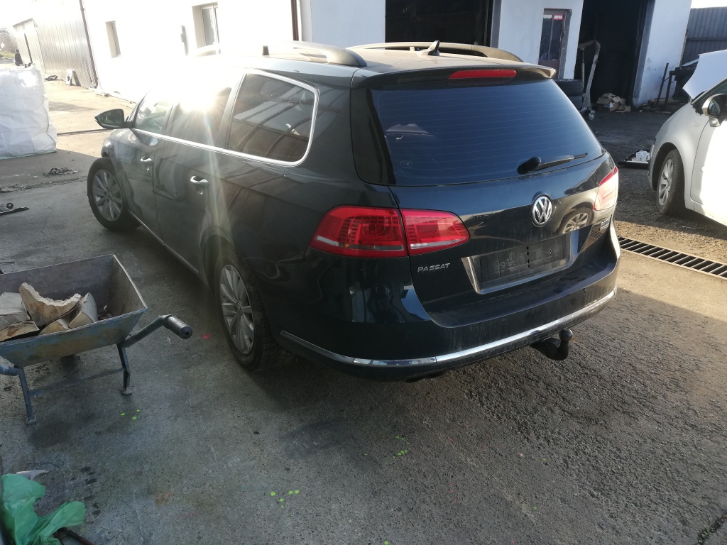 Capota Volkswagen Passat B7 2013 KOMBI 2