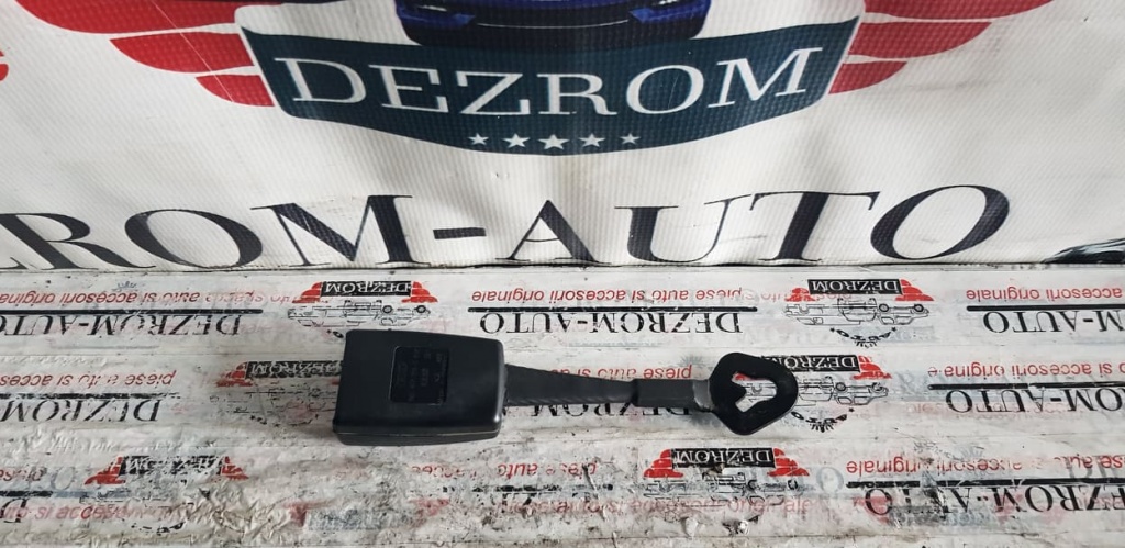 Capsa centura siguranta stanga fata Audi A4 B6 cod piesa 8e0857755c