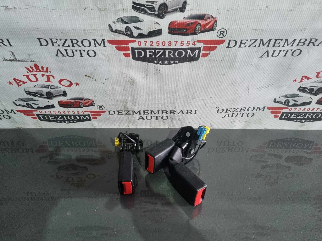 Capse centuri spate Mercedes-Benz GLA (X156) cod A1768600469 / A1768600369