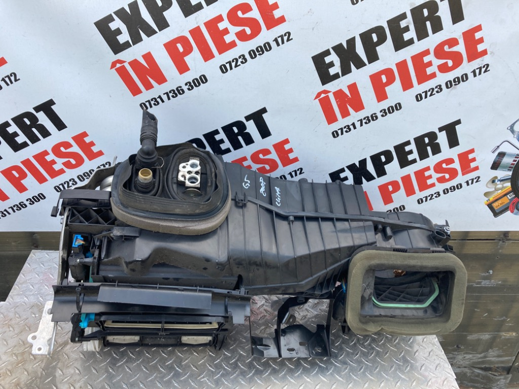 Carcasa aeroterma cu radiator caldura apa si ac mo