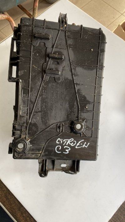 Carcasa baterie Citroen C3 cod 9688738180