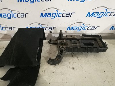 Carcasa baterie Volkswagen Touran - 1k0915333 (200