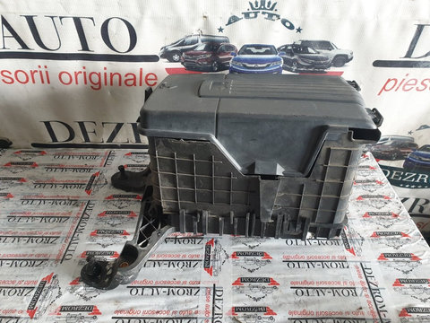 Carcasa baterie VW Jetta Mk6 1.2 TSI 16V cod piesa : 1K0915333H