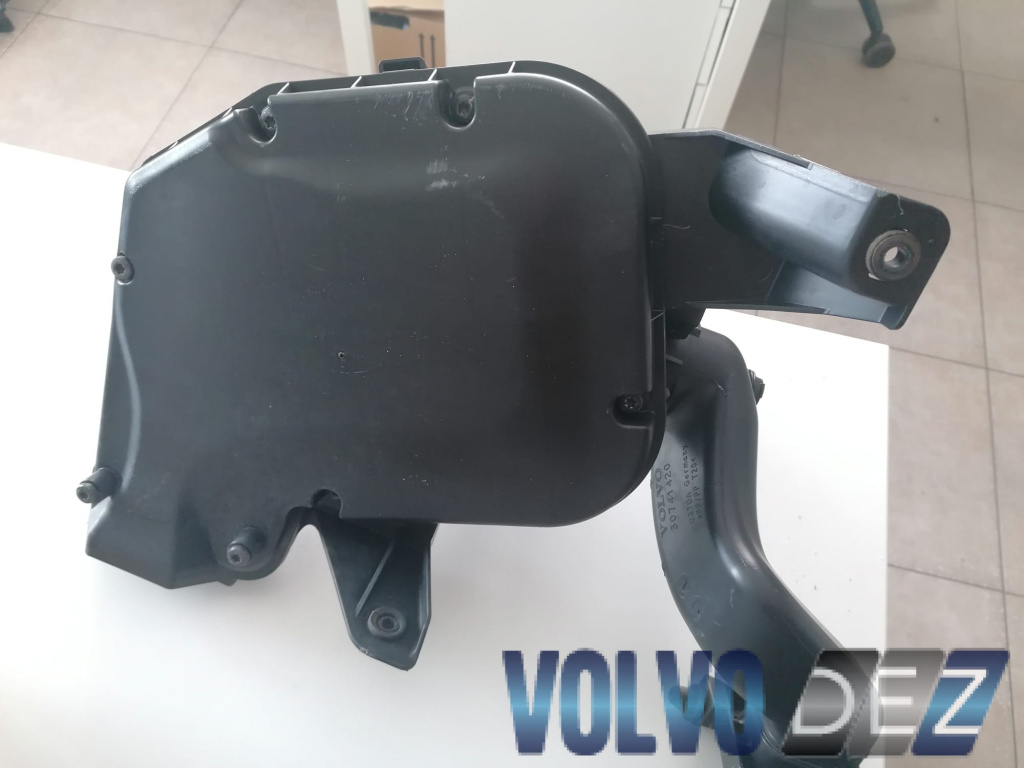 Carcasa calculator 2.0 VOLVO C30 C70 S40 V50 30776195