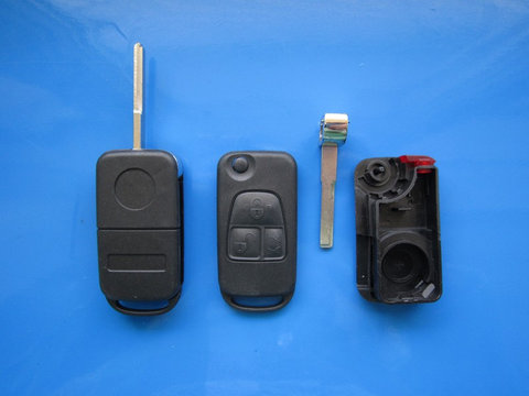 Carcasa cheie Mercedes 3 butoane cu lamela HU64