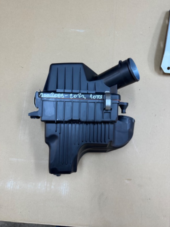 Carcasa, cutie filtru aer DACIA LOGAN, SANDERO motor 1.0 Tce an 2019-2023 cod 165003077R