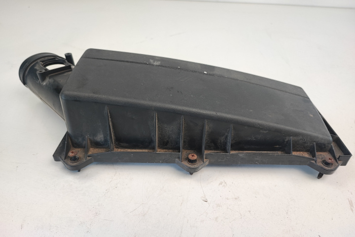 Carcasa filtru aer 1S719600DE 1S719600 Ford Mondeo MK3 [2000 - 2003] wagon 2.0 TDCi AT (130 hp) BWY automat 2.0L Duratorq DI CR (130PS) Metropolis Blue (met) Jatco cu 5 viteze