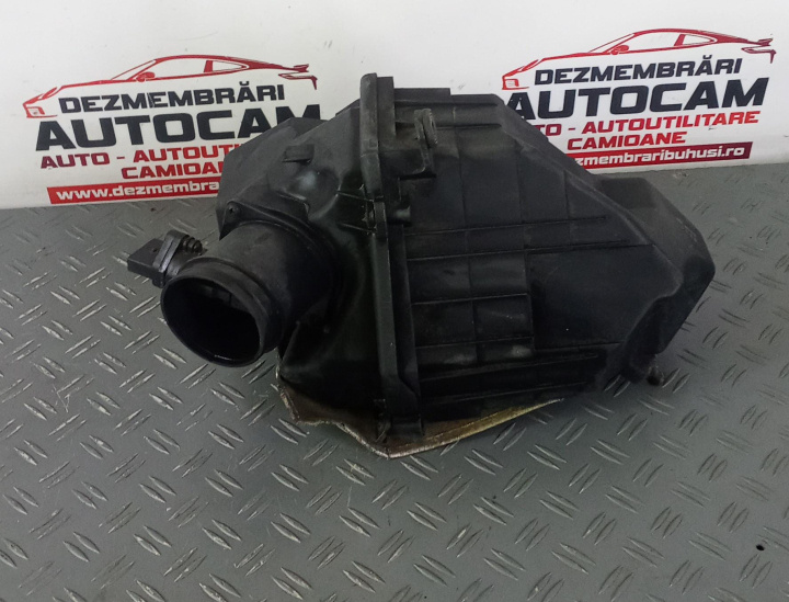 Carcasa filtru aer 8K0133837D Audi A4 B8/8K [2007 - 2011] Sedan 4-usi 1.8 TFSI MT (160 hp)