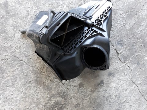 Carcasa filtru aer Audi A4 B8 2.0 TDI motor CAG cod 8K0133837T