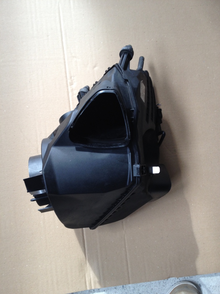 Carcasa Filtru Aer Audi A6 4F0