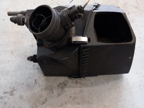 Carcasa Filtru Aer Audi A6 4F2 C6 2.0 TDI BLB BRE BPJ BYK 4F0133843A