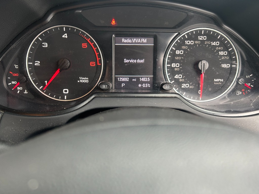 Carcasa filtru aer Audi Q5 2012 AdBlue 2