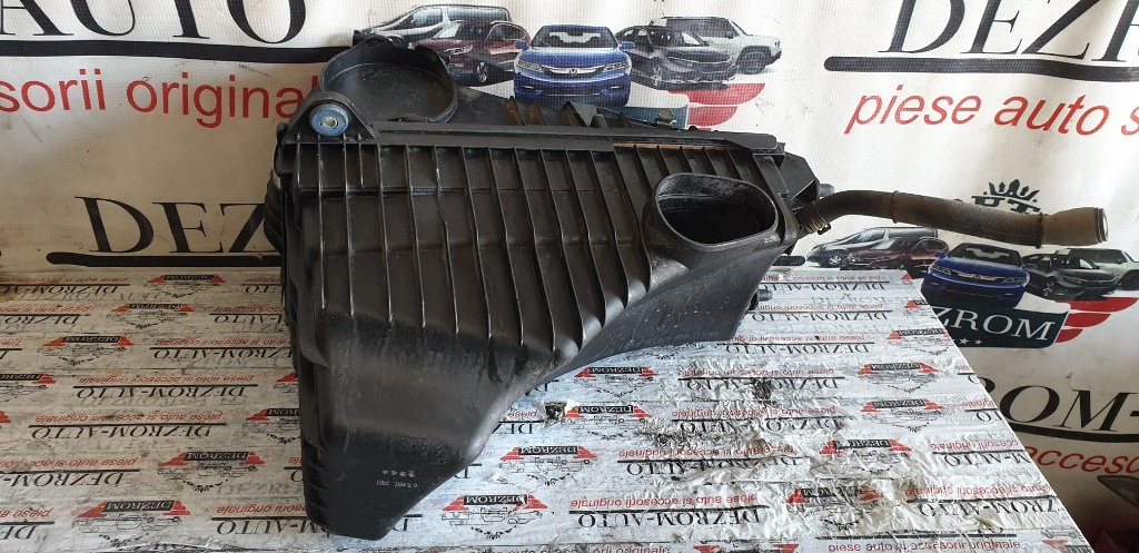 Carcasa filtru aer Audi Q7 3.0 TDI 232 cai motor BUG cod piesa : 7L6129607AH
