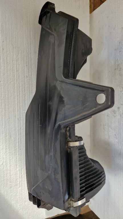 Carcasa filtru aer BMW F20 / F 22 / F 30 cod 70522935