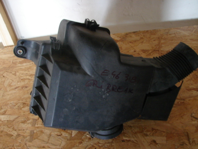 Carcasa filtru aer BMW Seria 3 E46 [1997 - 2003] Touring wagon 318i MT (118 hp) 1.9 i