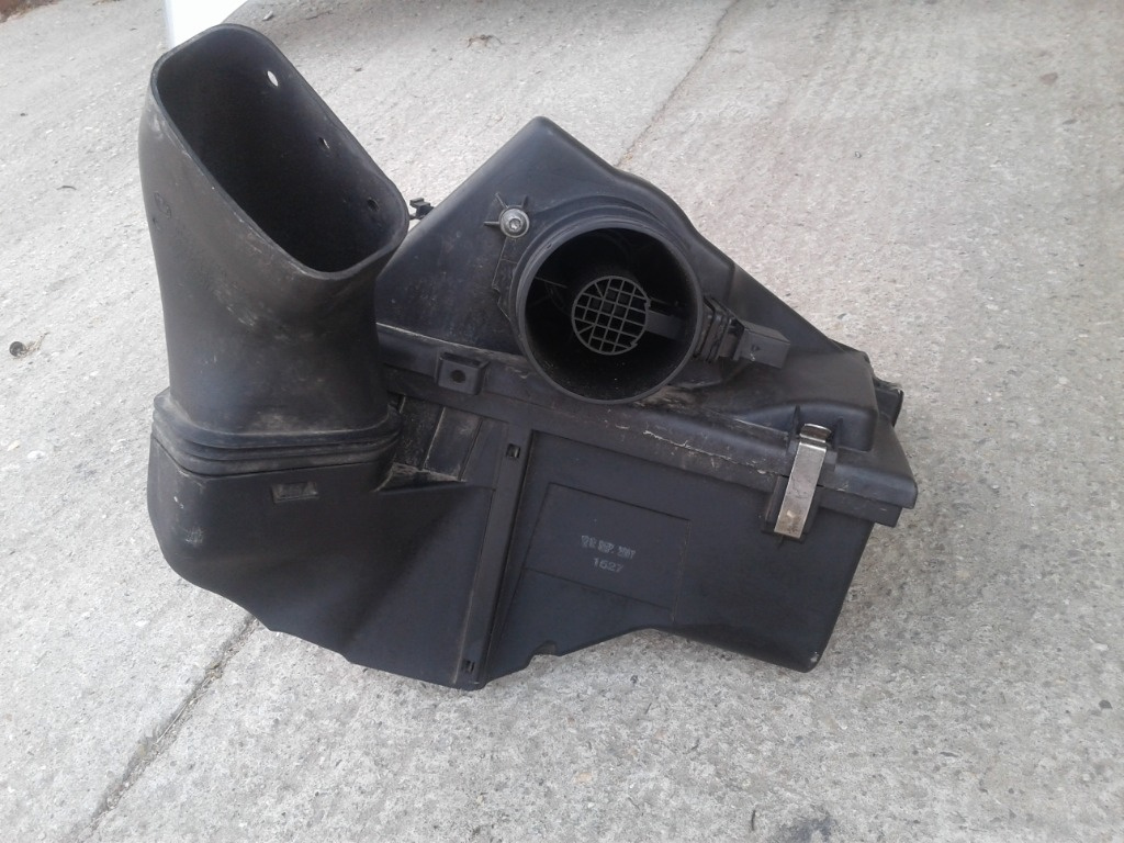 Carcasa filtru aer BMW Seria 3, E90, E91, E92, 2.0