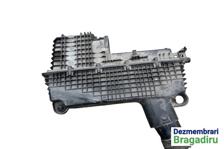 Carcasa filtru aer Cod: 8200089030 8200089030 Renault Clio 2 [facelift] [2001 - 2005] Hatchback 5-usi 1.5 dCi MT (82 hp) Cod motor: K9K-B7-02