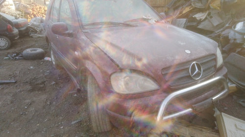Carcasa filtru aer Mercedes-Benz M Class
