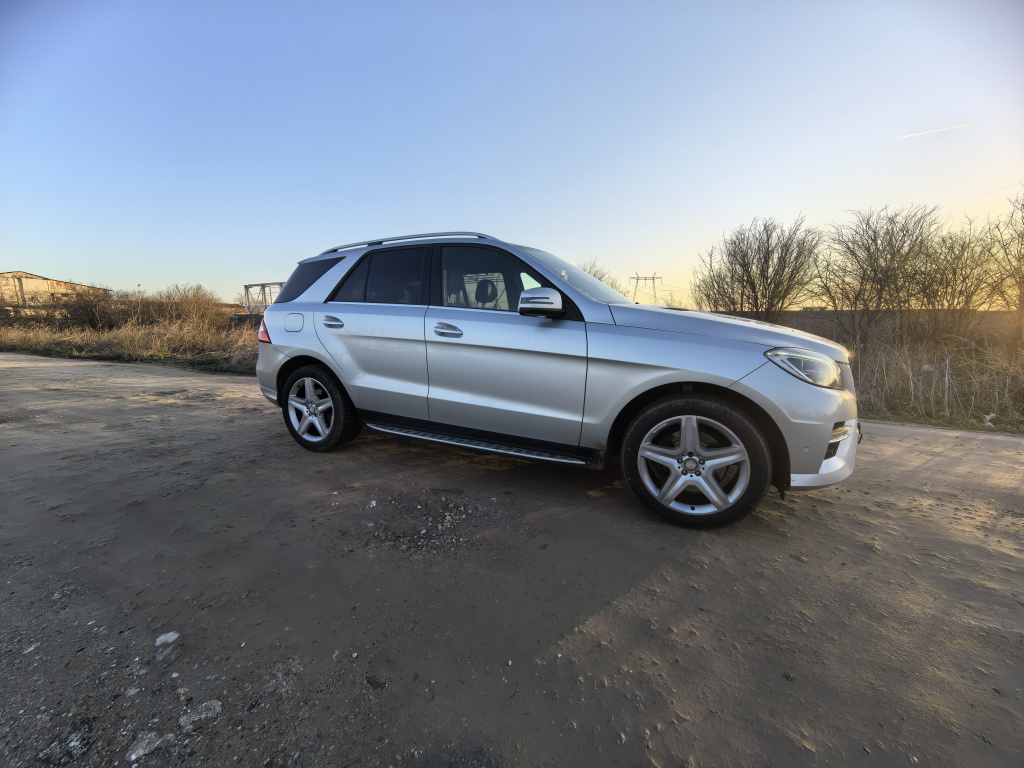 Carcasa filtru aer Mercedes M-Class W166