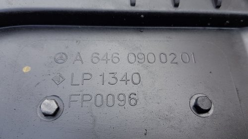 Carcasa filtru aer Mercedes S W220, 2003
