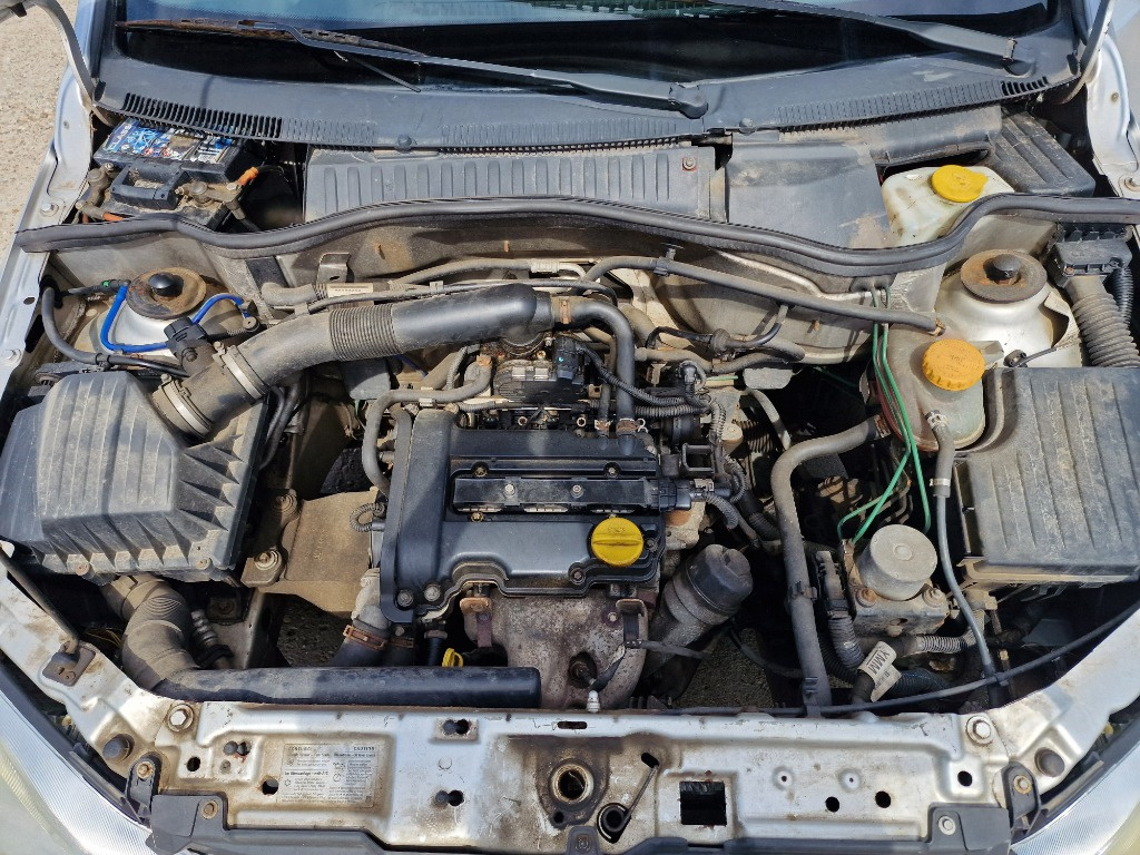 Carcasa filtru aer Opel Corsa C 2005 1.0 ECOTEC Z10XEP 44KW/60CP 236468 KM
