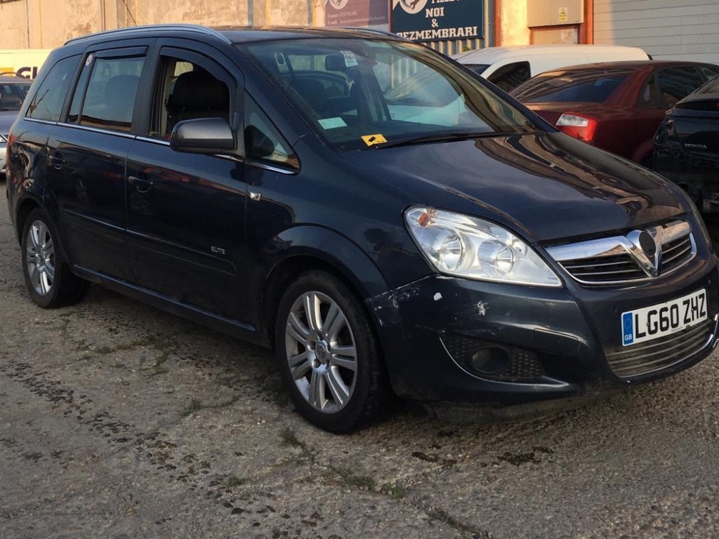 Carcasa filtru aer Opel Zafira B 2010 mo