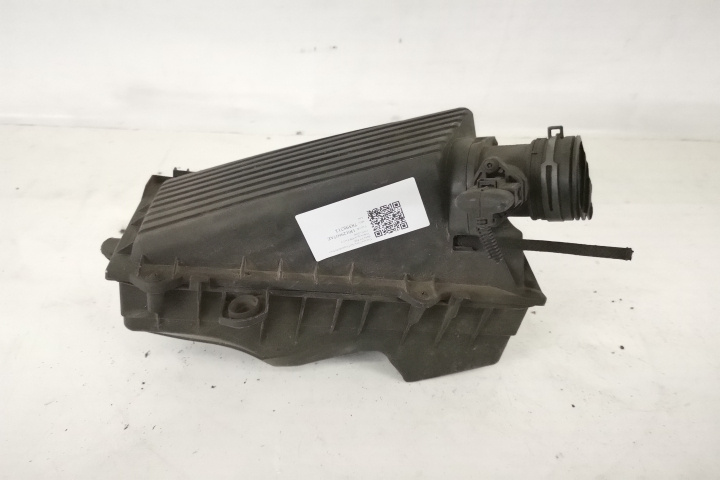 Carcasa Filtru Aer Originala In Stare Buna 1.9 TDI Volkswagen VW Golf 4 1997 1998 1999 2000 2001 2002 2003 2004 2005 2006 Volkswagen VW Golf 4 1997 1998 1999 2000 2001 2002 2003 2004 2005 2006