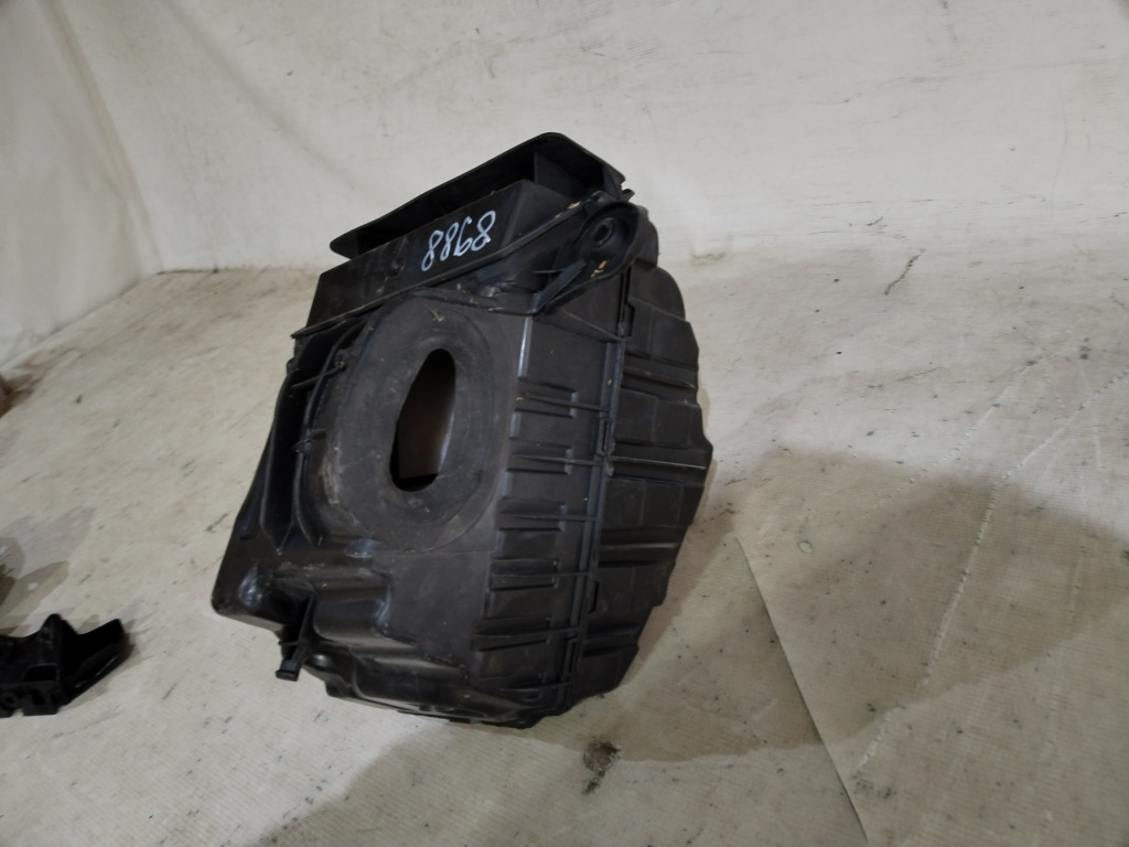 Carcasa filtru aer, Renault Megane 3, 2008, 2009, 2010, 2011, 2012, 2013, 2014, 2015, cod origine OE 8200947663.