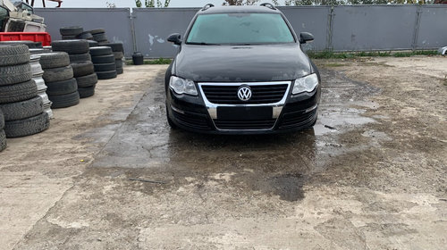 Carcasa filtru aer Volkswagen Passat B6 