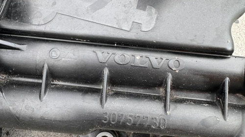 Carcasa filtru de ulei Volvo V40 V70 S60