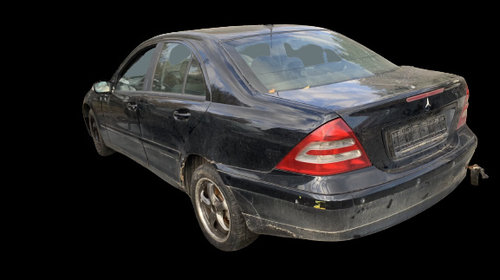 Carcasa filtru ulei Mercedes-Benz C-Clas