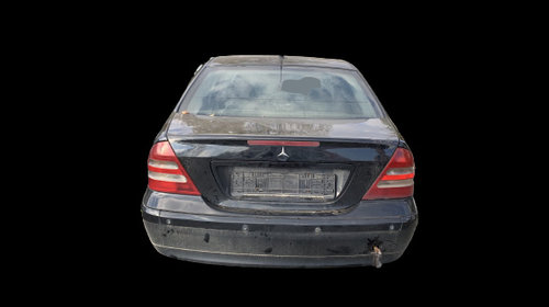 Carcasa filtru ulei Mercedes-Benz C-Clas