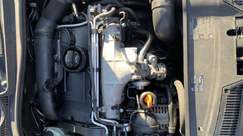 Carcasa filtru ulei Volkswagen Jetta 5 [