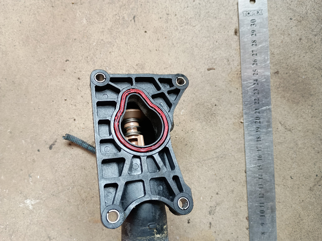 Carcasa termostat Dacia Renault Duster K