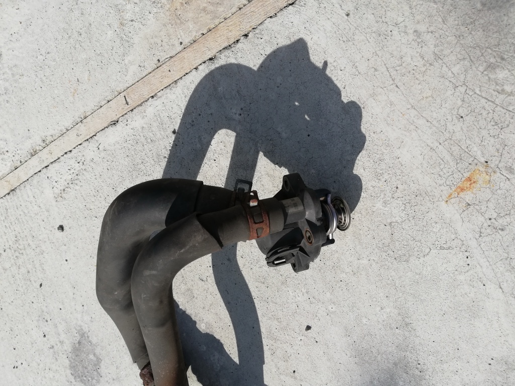 Carcasa termostat Mazda 6 1.8 benzina 88 kw 120 cp