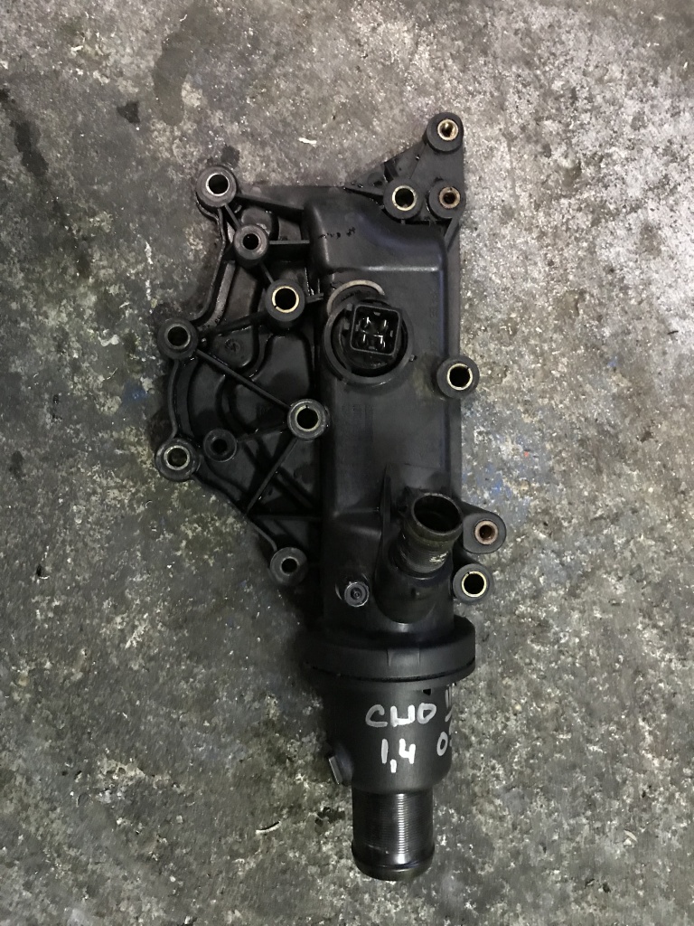 Carcasa termostat Renault Clio 3 1.4 16v 2009 cod 