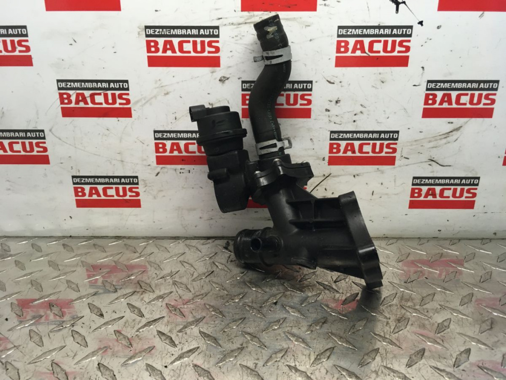 Carcasa termostat renault trafic, opel vivaro, nissan qashqai 1.6dci 110600686r