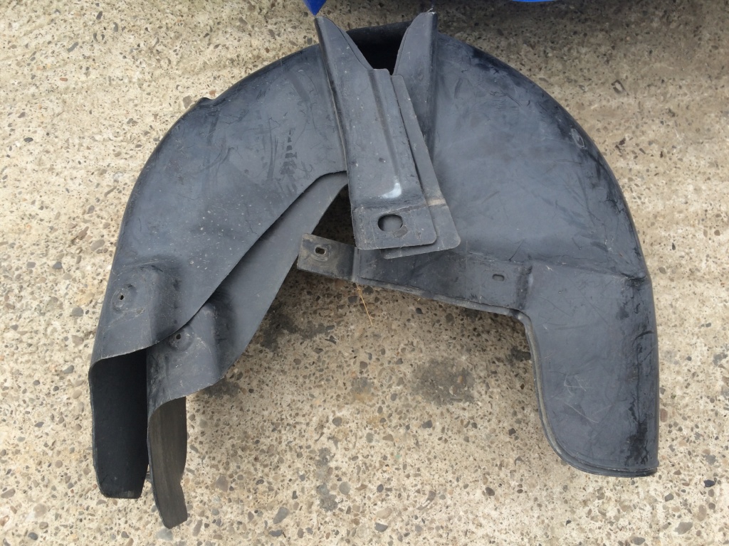 Carenaj dreapta spate VW Touran 1T0810972 1T0 810 972