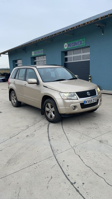 Carenaj aparatoare noroi dreapta fata Suzuki Grand Vitara 1.9 DDiS