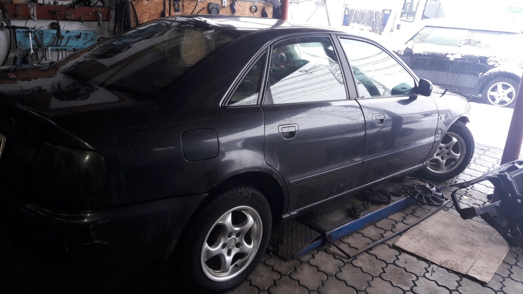 Carenaj aparatori noroi fata Audi A4 B5 1995 Limuzina 1.6 i